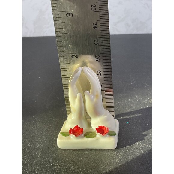 Vintage Ceramic Praying Hands Figurine With Red Flowers - Picture 7 of 7